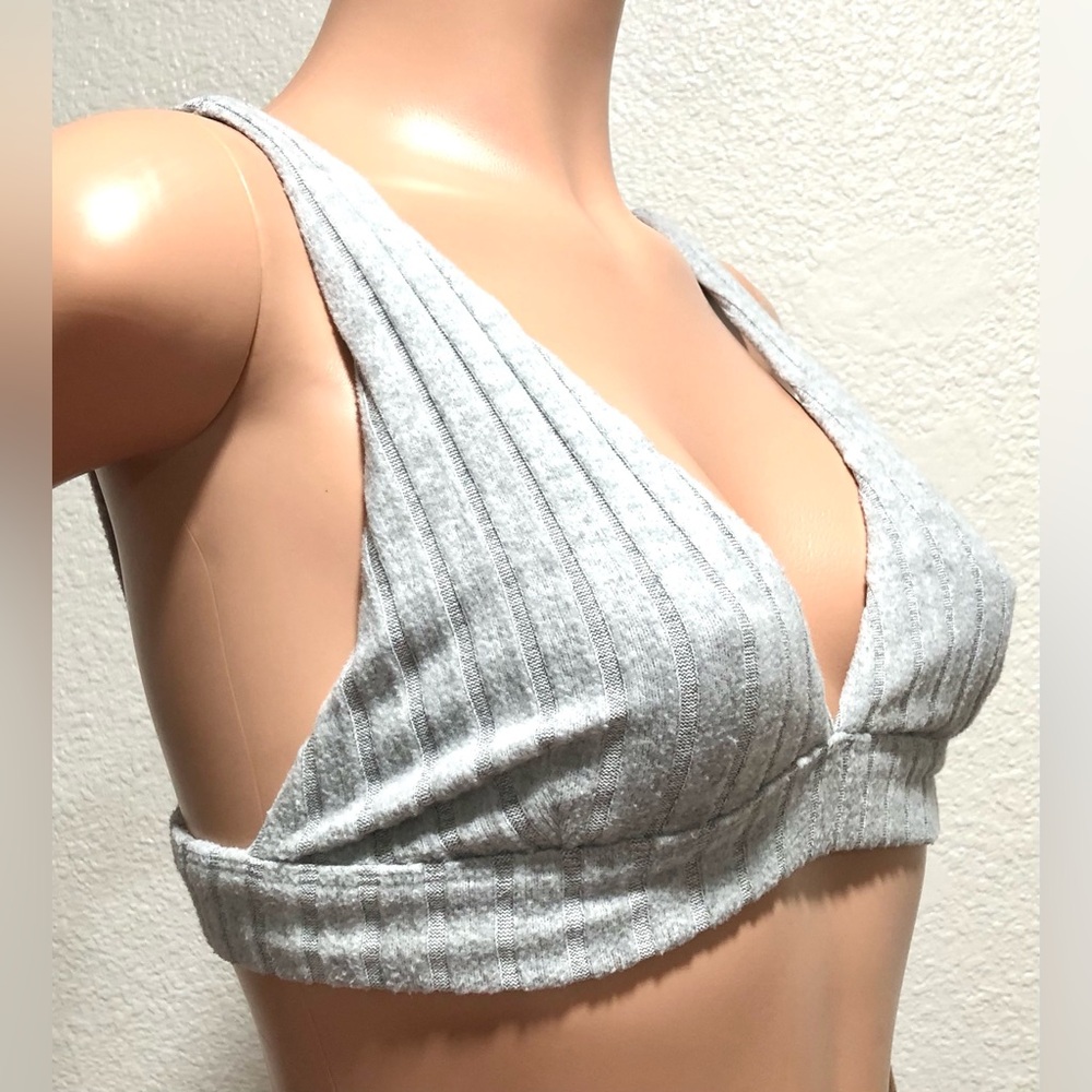 ALO Yoga Heather Gray Knit Bralette - Picture 3 of 8